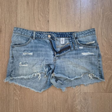 Washed denim shorts