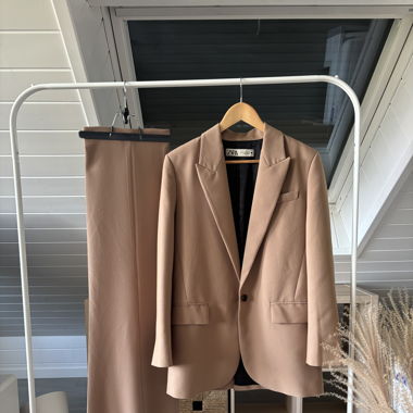 Costume deux-pièces beige