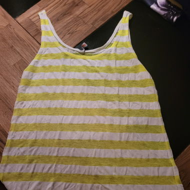 Gelbes top