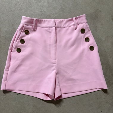 Shorts roses à boutons Costes S