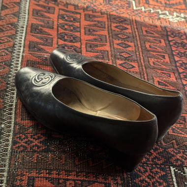 Décolleté Gucci vintage in pelle blu navy con logo GG – Made in Italy