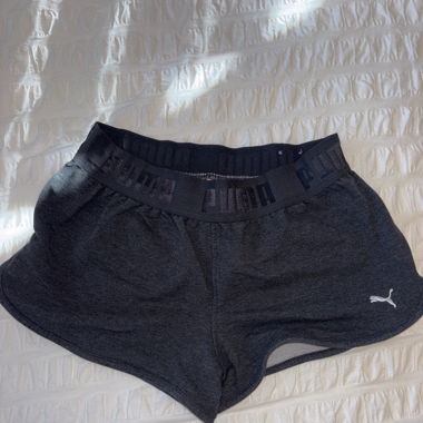 Short de sport puma