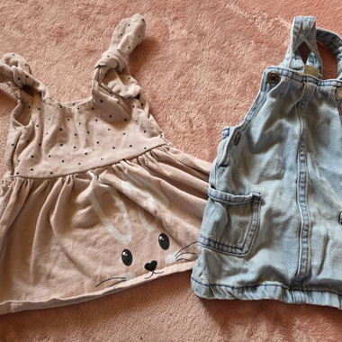 2-teiliges Baby-Outfit Kleid & Latzkleid