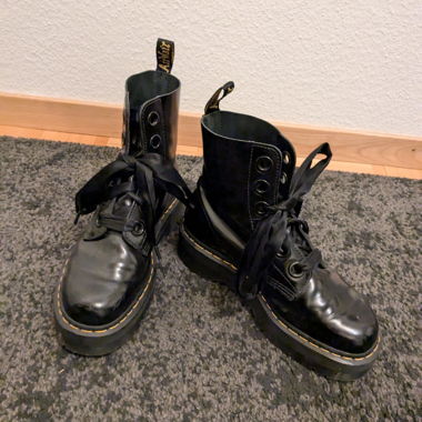Dr. Martens M olly Platform Boots 40