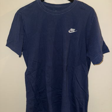 Marineblaues Nike T-Shirt
