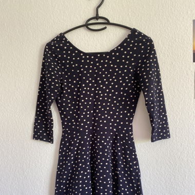Punktmuster-Kleid
