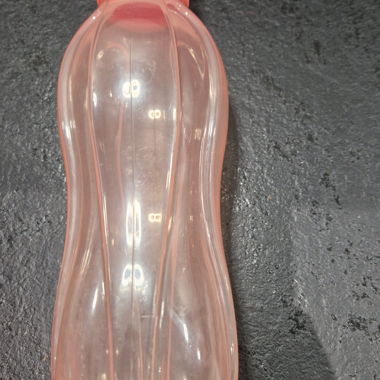 Bouteille en plastique rose tupperware 500ml