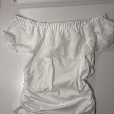Top blanc epaules decouvertes