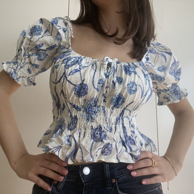 Bluse- weiss, Blumen