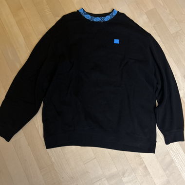 Acne Studios sweatshirt with blue collar