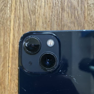 Apple iPhone 13