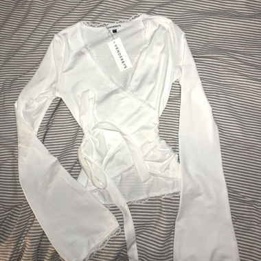 Venderby’s Ballerina Wrap Top – new with tags