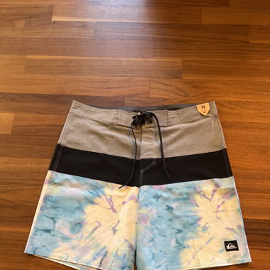 Quiksilver boardshorts swim shorts