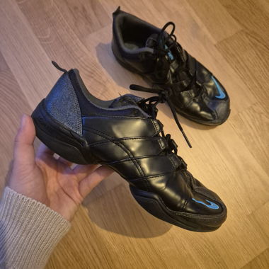 Sneakers da danza nere Nike