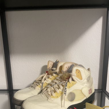 JORDAN 5 x OFF WHITE