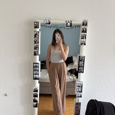 Pantalon en tissu léger beige clair