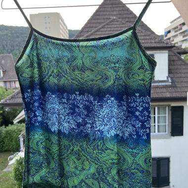 Top a fines bretelles vert et bleu S