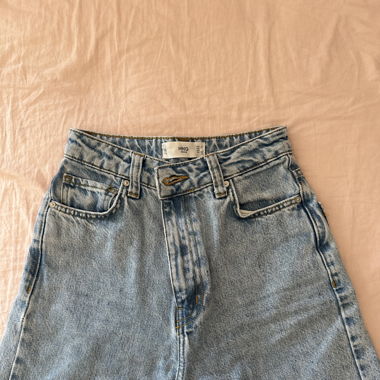 High wasted light Blue Jeans