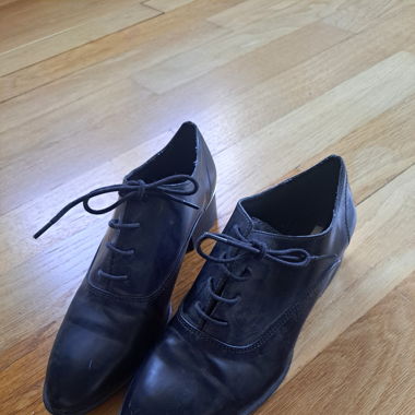 Halbschuhe [Zara]