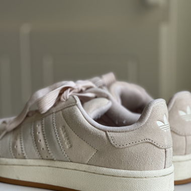 Adidas Campus Schuhe / Sneaker in rosa / grau