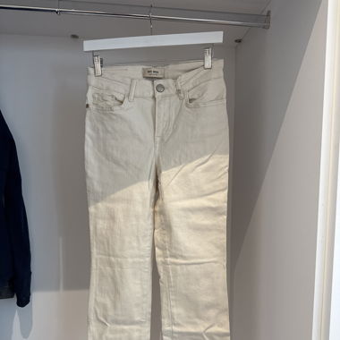 straight jeans