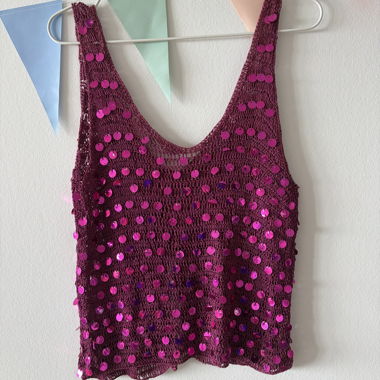 Top crochet vintage viola con paillettes