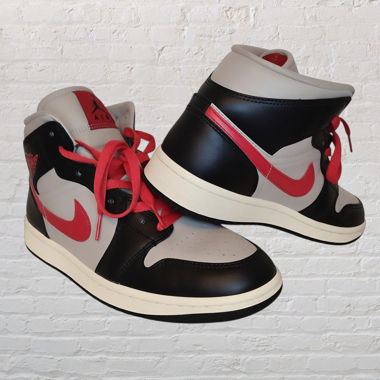 Nike Air Jordan 1 Mid