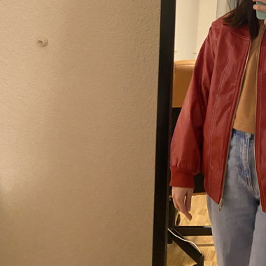 Bordeux rote Lederjacke