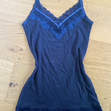 Spitzentop blau