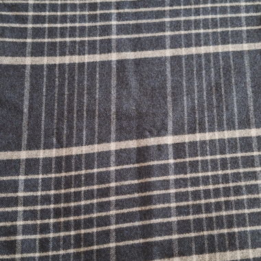 Schal mit Karomuster in Navy