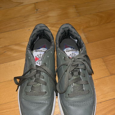 Reebok Sneakers