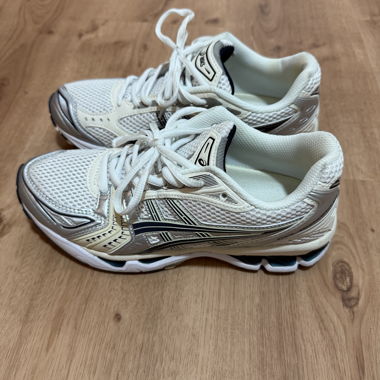 Asics Sneakers