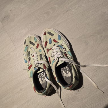 VANS AUTHENTIC SKATER
