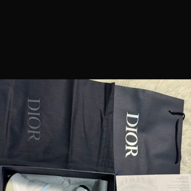 Dior B22 white
