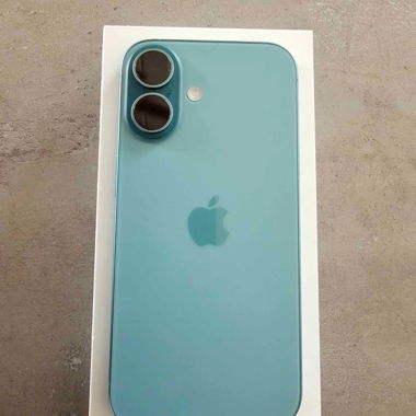 iPhone 16 in Blue