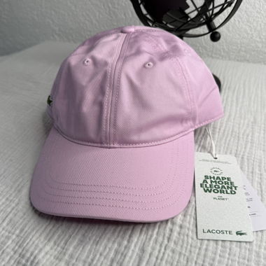 Neue Lacoste-Cap lila