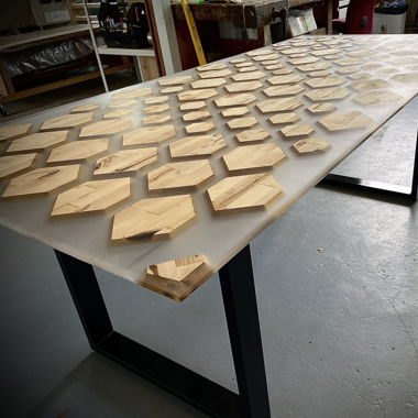 Epoxy-Esstisch