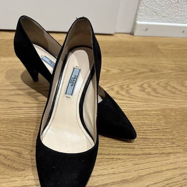Prada Pumps