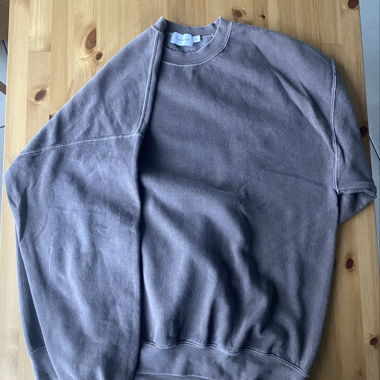 braunes Sweatshirt