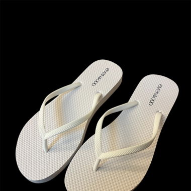 brandnew flipflops