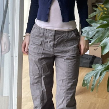 pantalone cargo grigio