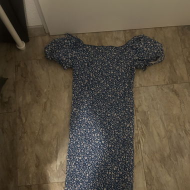 Blaues Blumen Sommerkleid