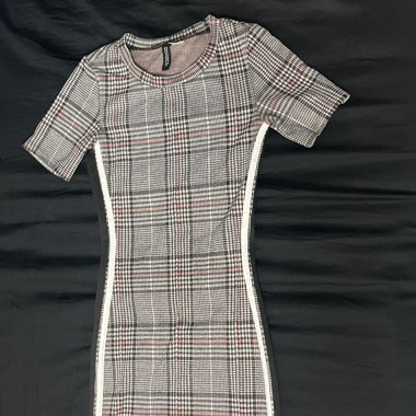 Kariertes Kleid
