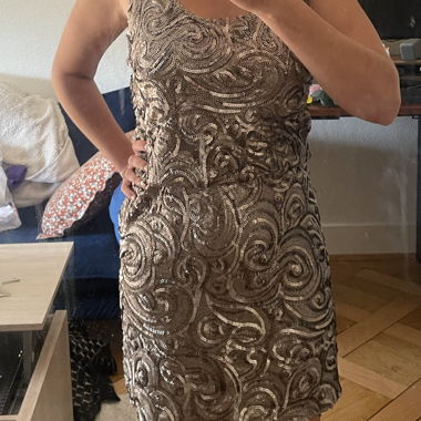 Robe mini en sequins bronze