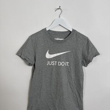 T-shirt Nike gris