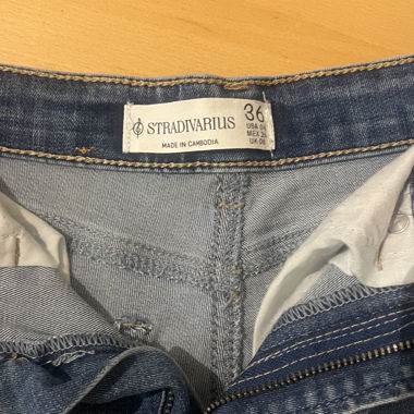 Stradivarius Flared Jeans