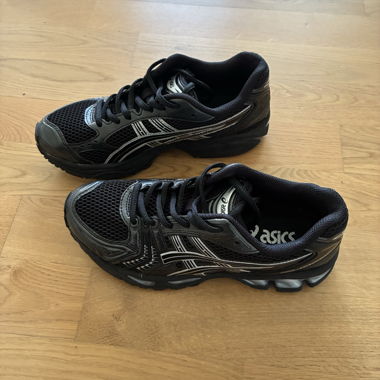 ASICS Gel-Kayano 14 Black Pure Silver, Grösse 38