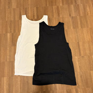 2 canotte in nero e bianco