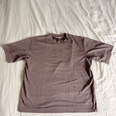Uniqlo light brown / mauve /red crewneck T-shirt