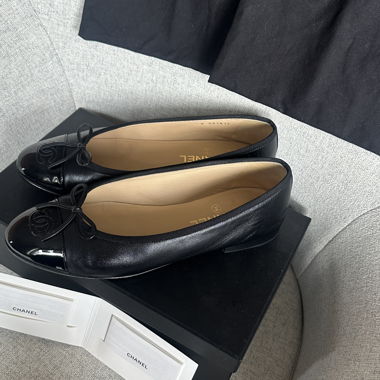 Chanel Ballerinas Black Patent Leather